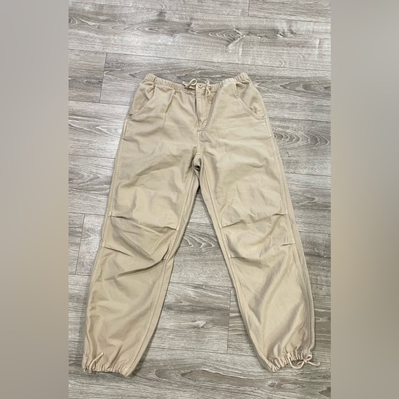 Aritzia TNA cache paratroop cargo pants humas beige S - Picture 2 of 11